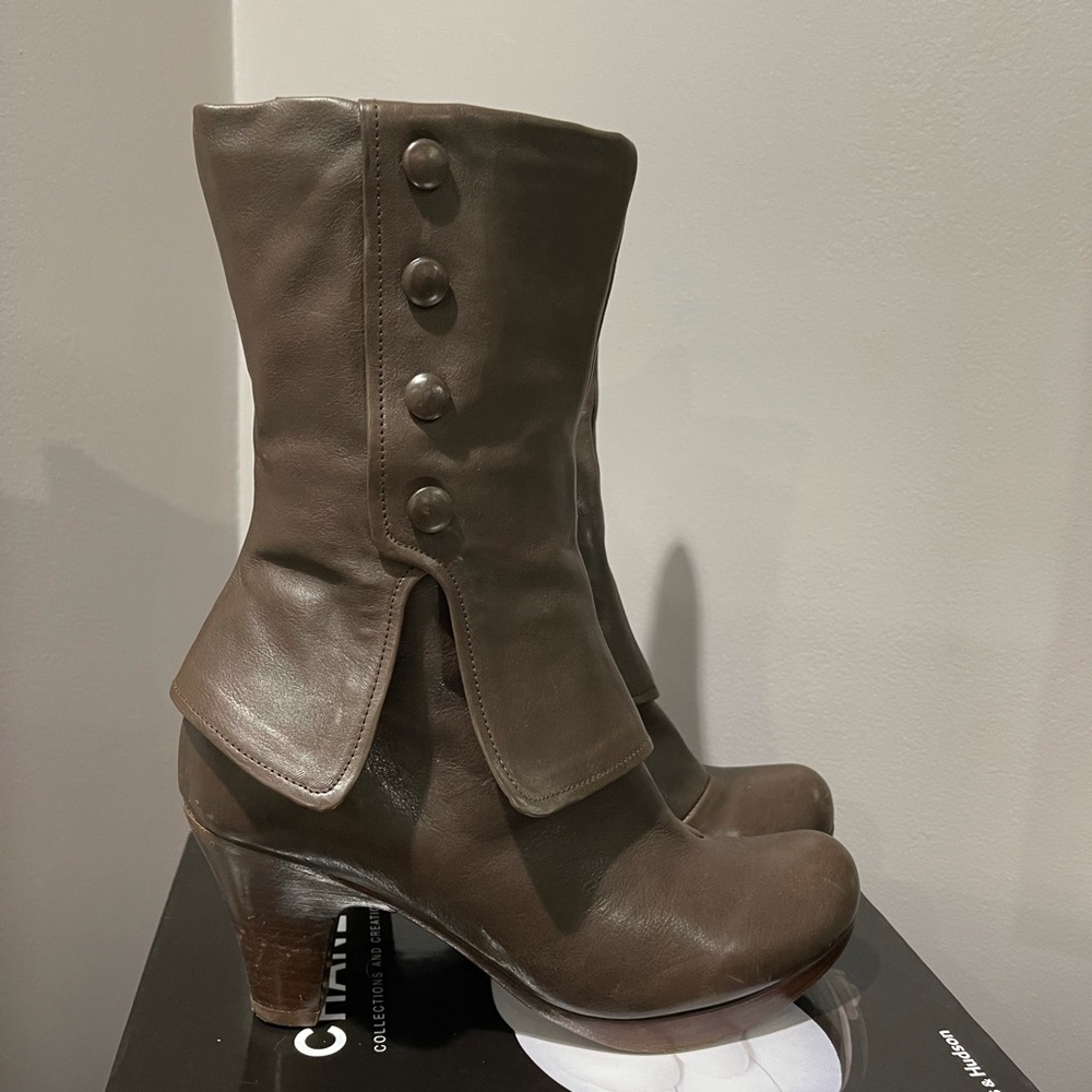 Chie Mihara brown leather boots